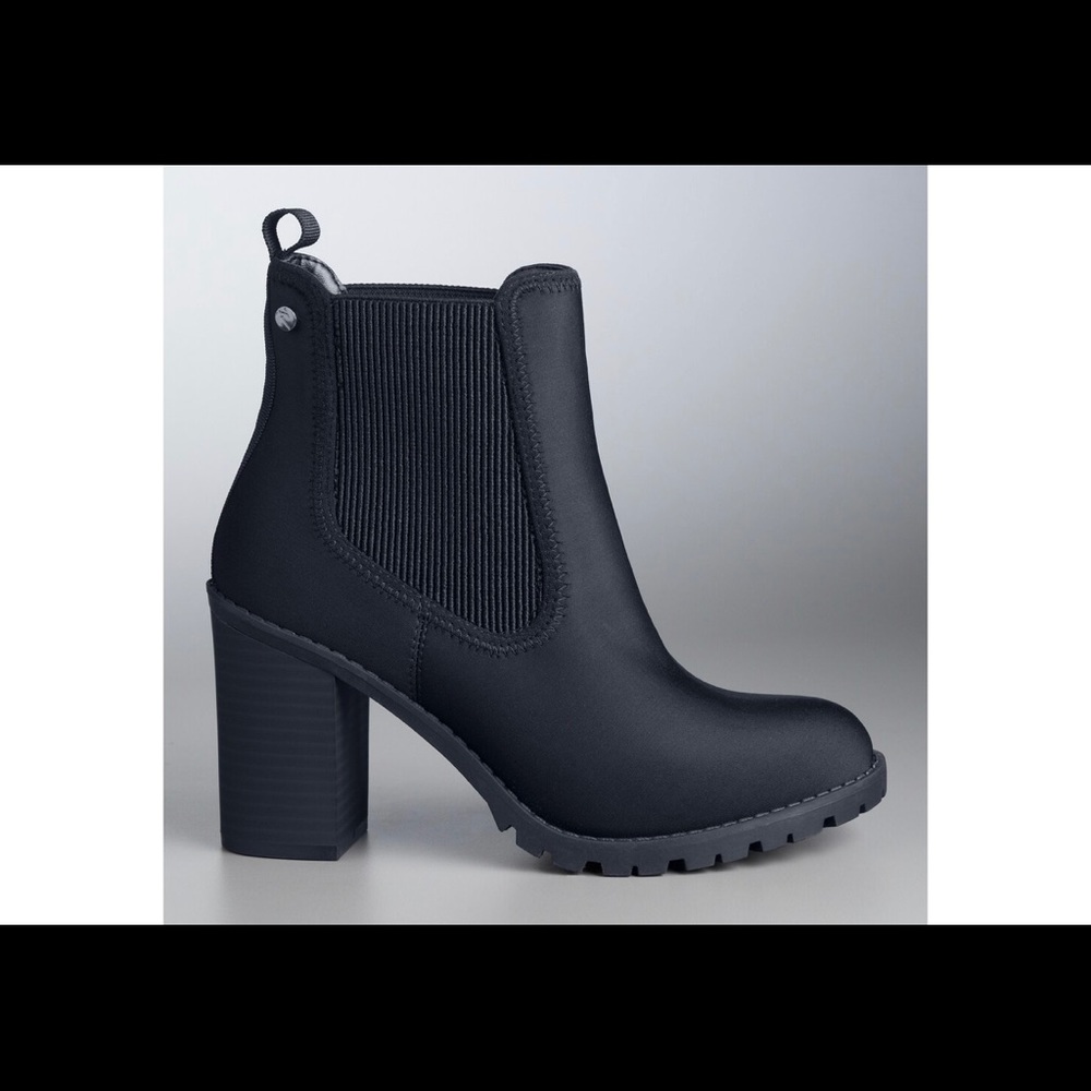 Vera Wang boots barely used!
